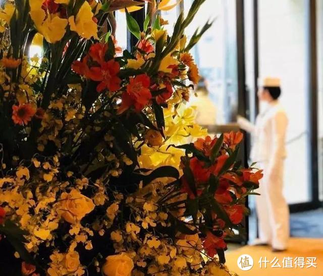 孤芳自赏与霸气十足集于一身的“远东贵妇”：香港最有故事的地方