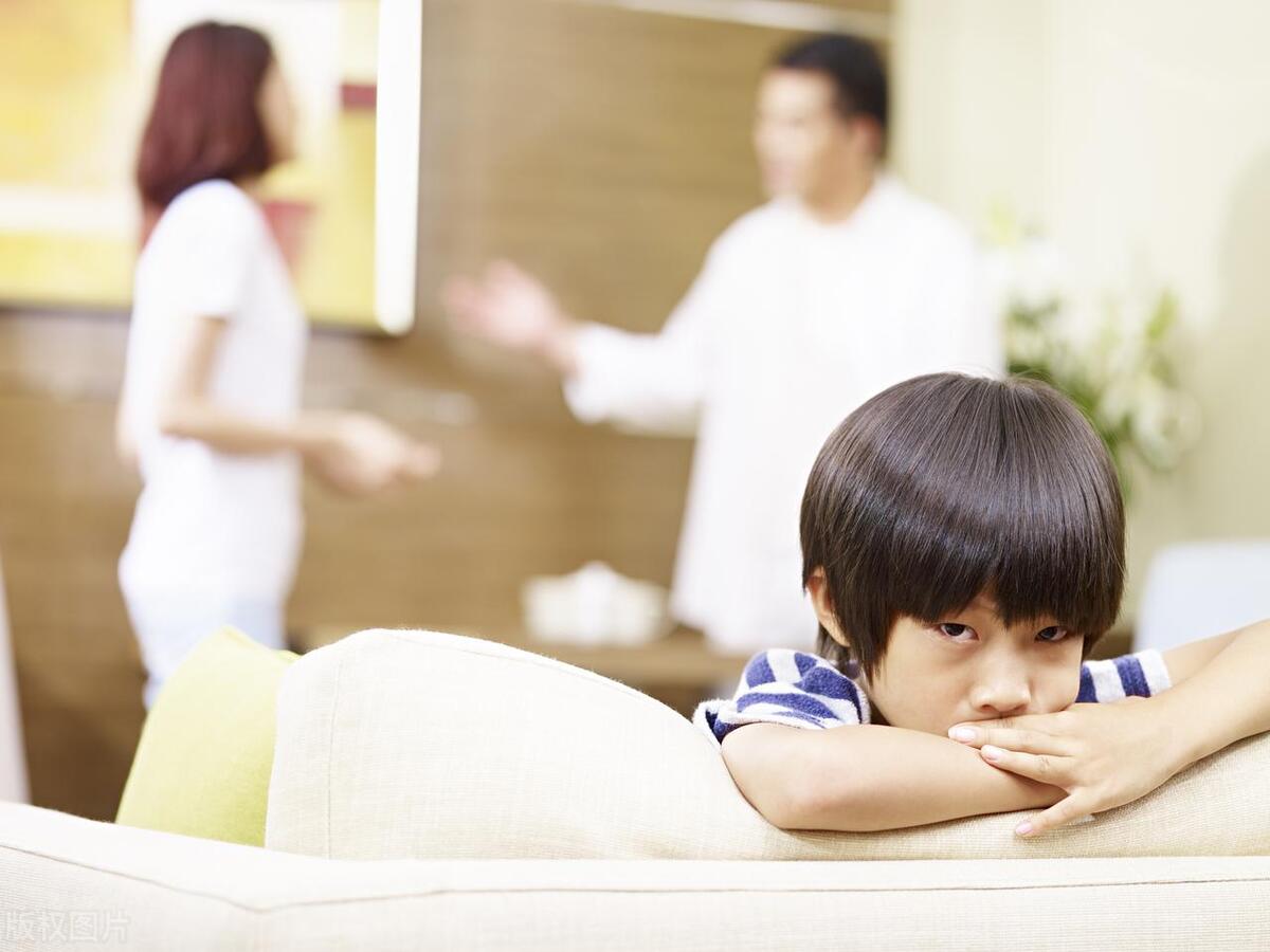 孩子家庭教育常见问题_从孩子的日常分析家庭教育_简述家庭中孩子的教育